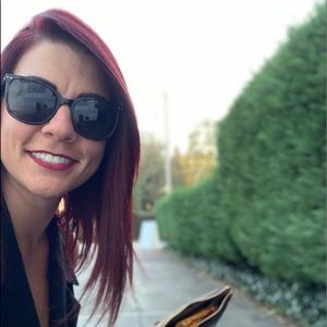 Meet your Posher, Christine